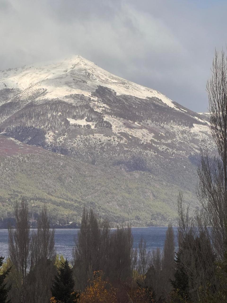 Alojamento de Turismo Selvagem Arelauquen & *